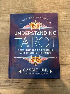Understanding Tarot Hardcover by  Addie Uhl
